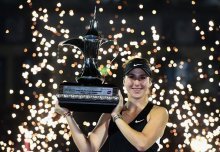 與俱樂部的 與俱樂部的